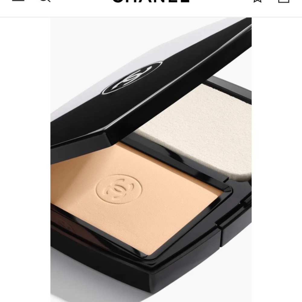 CHANEL Ultra Le Teint Compact in B10 - Picture 3 of 5